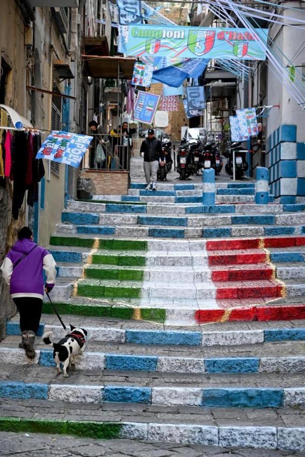 Street Of Naples Apartment Exterior photo